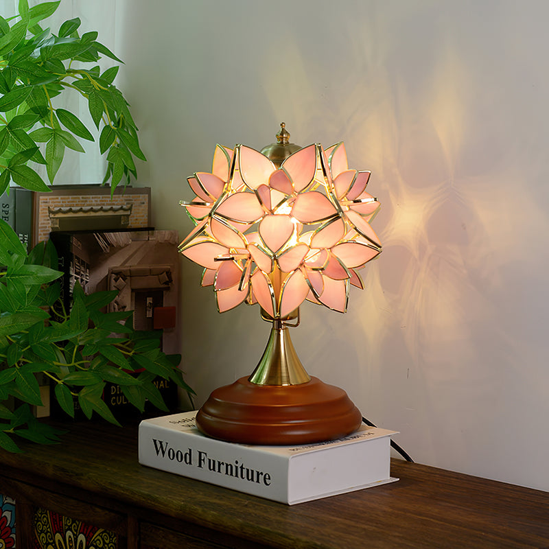 Lumi Tiffany Table Lamp – detail 2