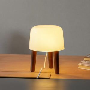 Milch Tischlampe