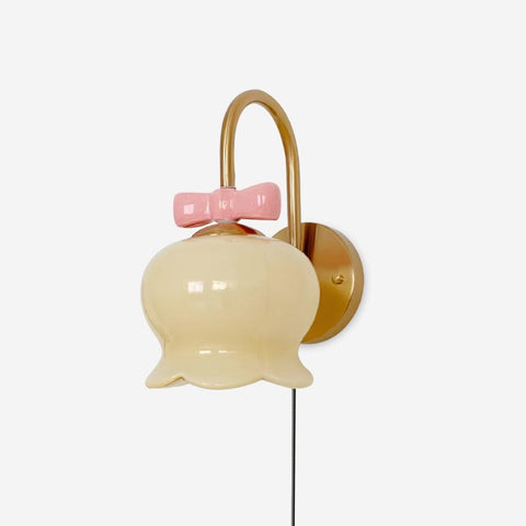 Millie Bells Wandleuchte mit Stecker