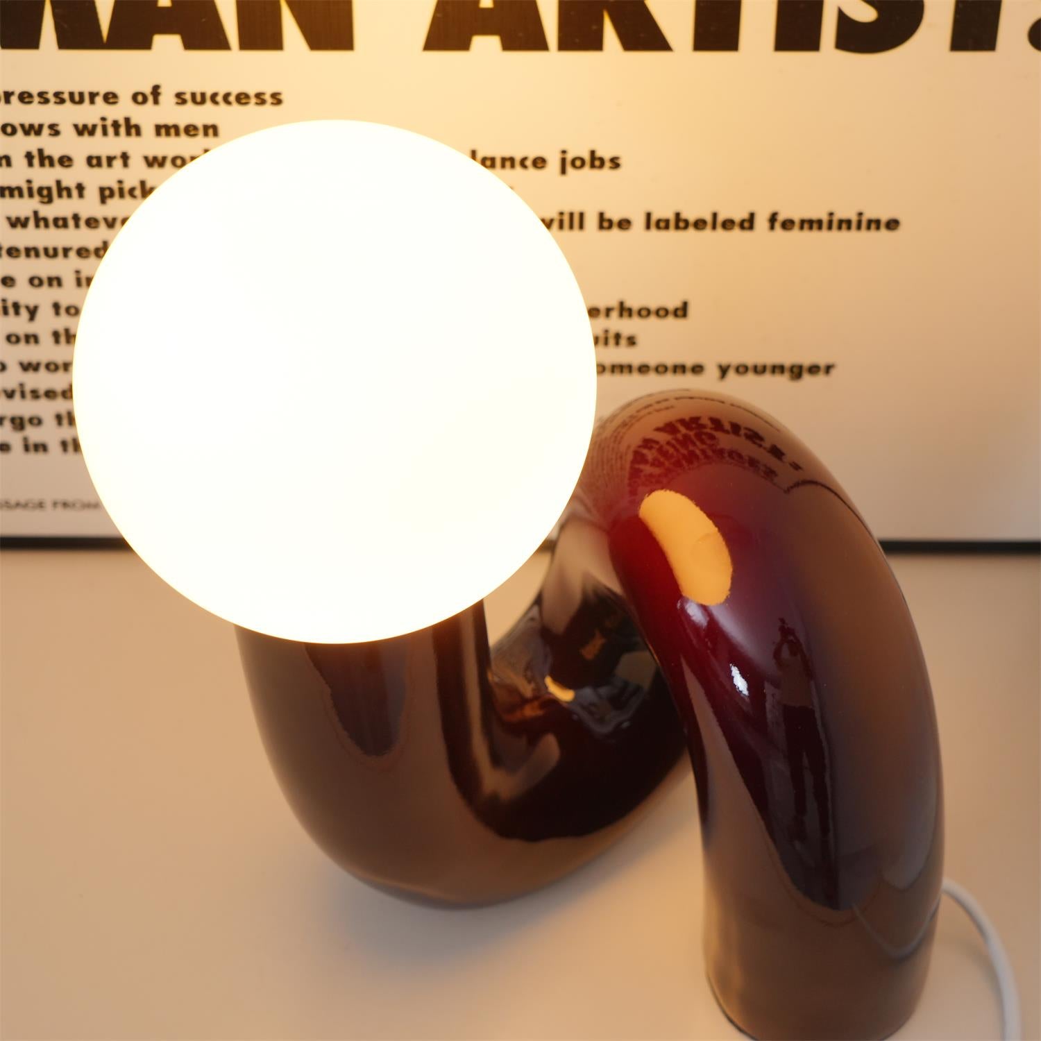 Lámpara de mesa de vidrio en forma de N 10,2 ″ - 15,8 ″ 