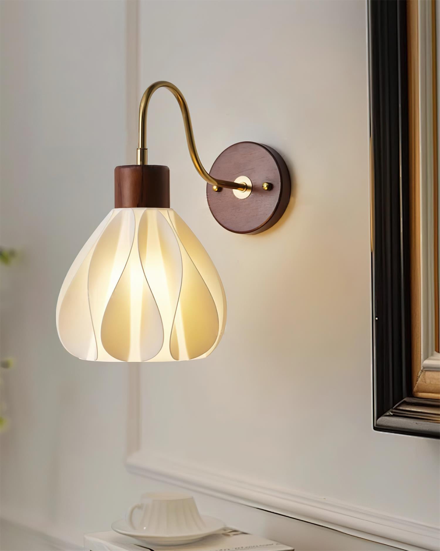 Novus Wall Lamp