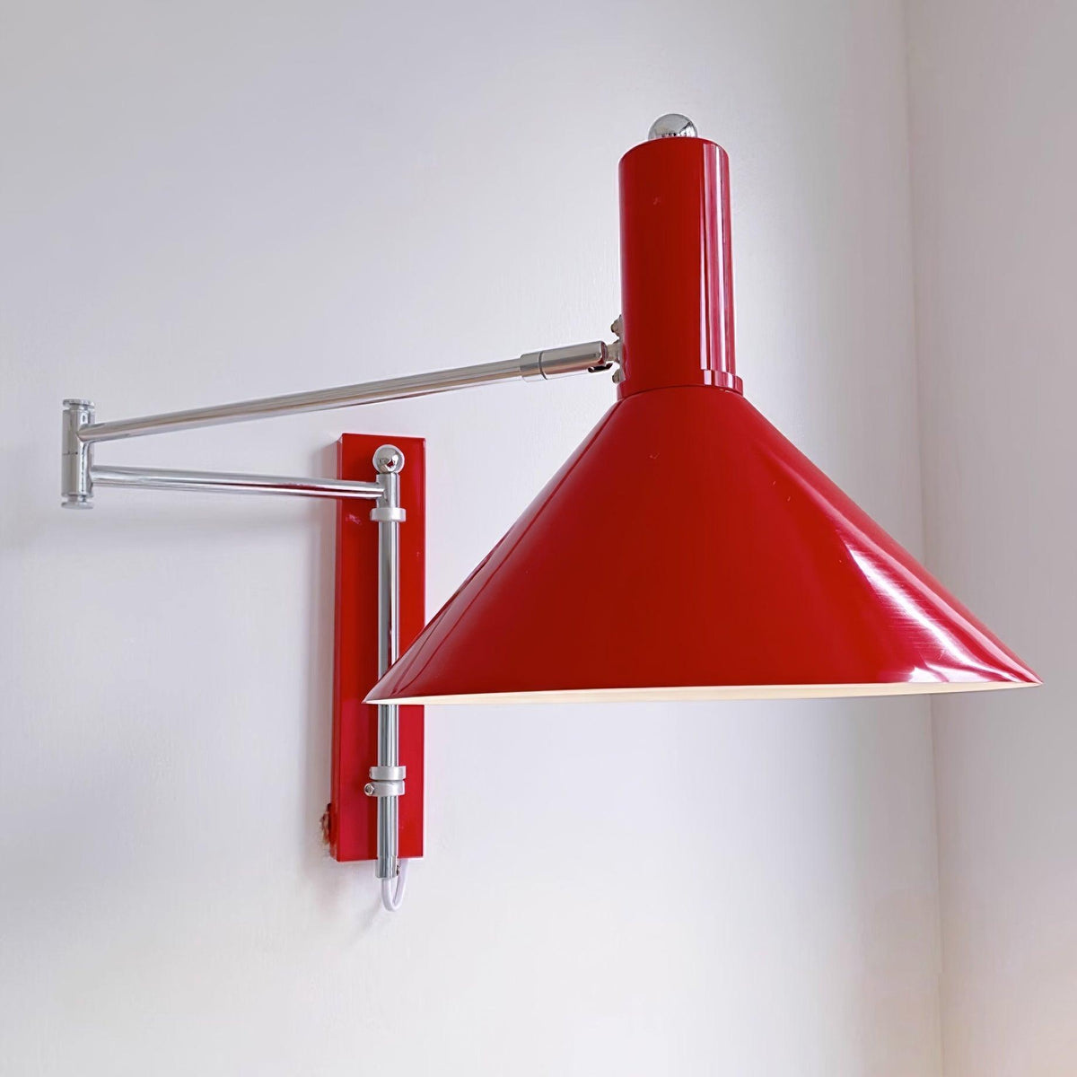 Peak Plug In Wall Lamp - Docos