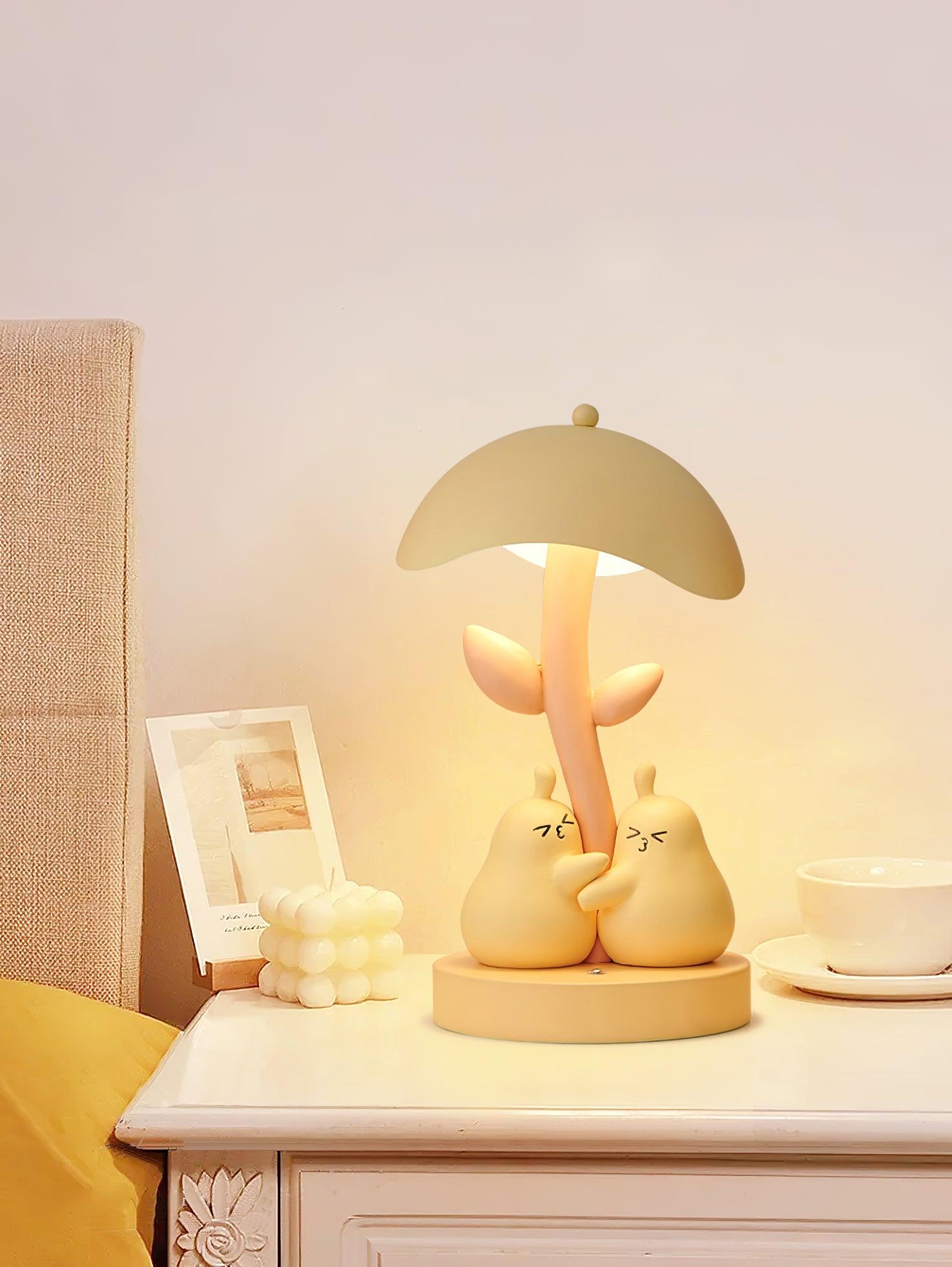 Pear Hug Table Lamp 7.1″- 12.9″ - Docos