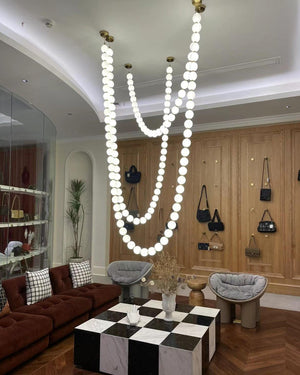 Luxurious Pearl Necklace Chandelier - Docos