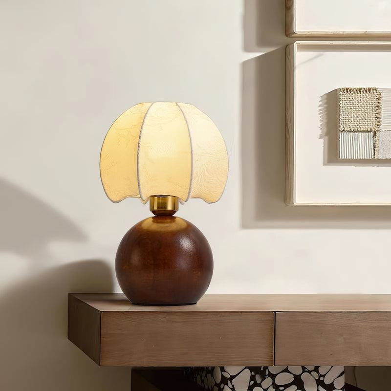 Peonies Table Light – detail 2