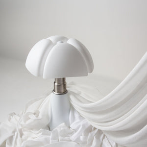 Petalica Table Lamp