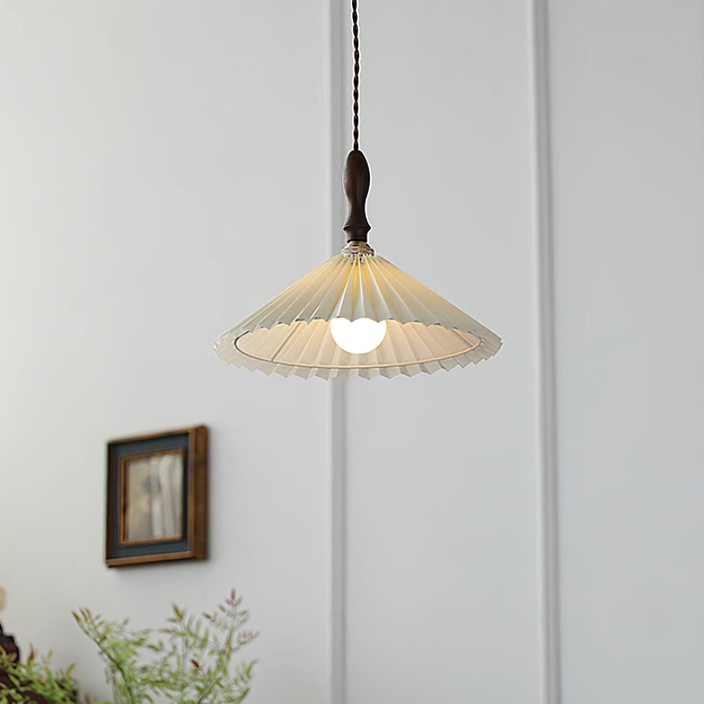 Prairie Pleated Pendant Lamp - Docos