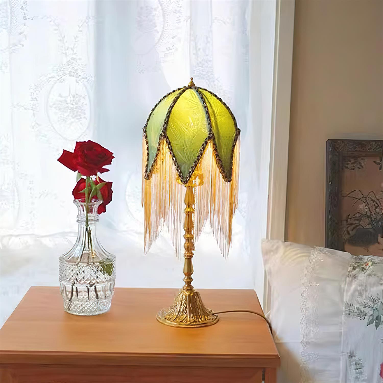 Retro Nina Table Lamp 7.8″- 18.1″