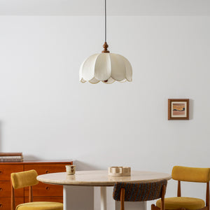 Ruffle Pendant Lamp