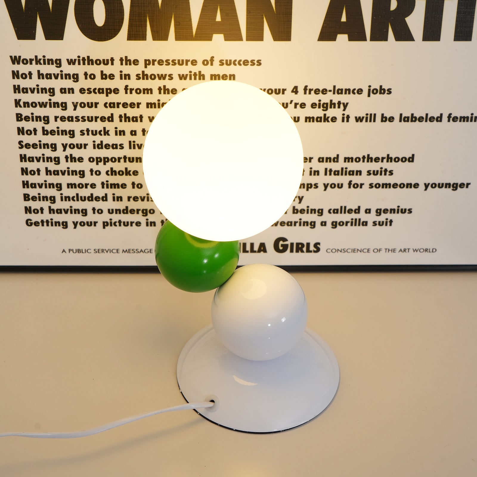 مصباح طاولة سارا كروي 4.7"- 10.6"