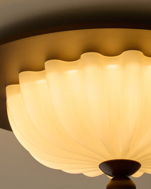 Scallop Crest Ceiling Lamp