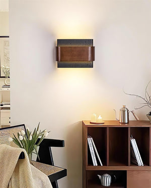 Selto Wall Lamp