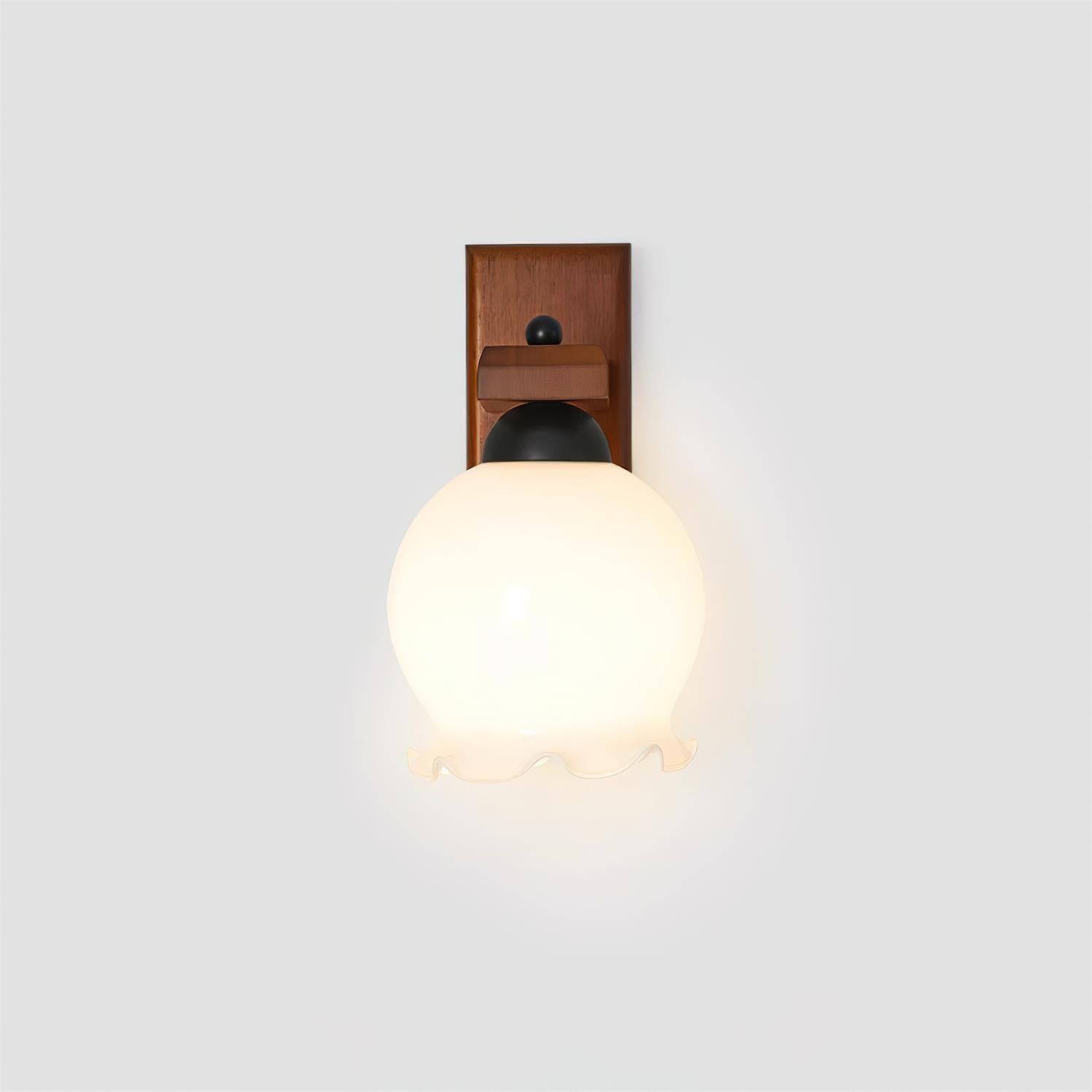 Sorra Wall Lamp