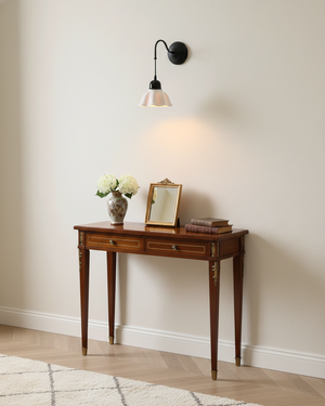 Stillflower Wall Lamp