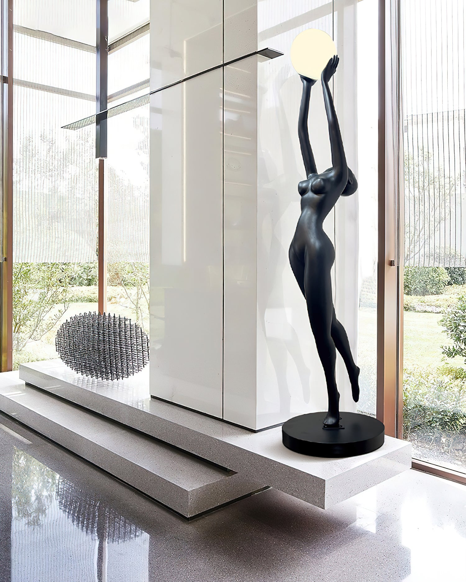 Stursa Sculpture Floor Lamp