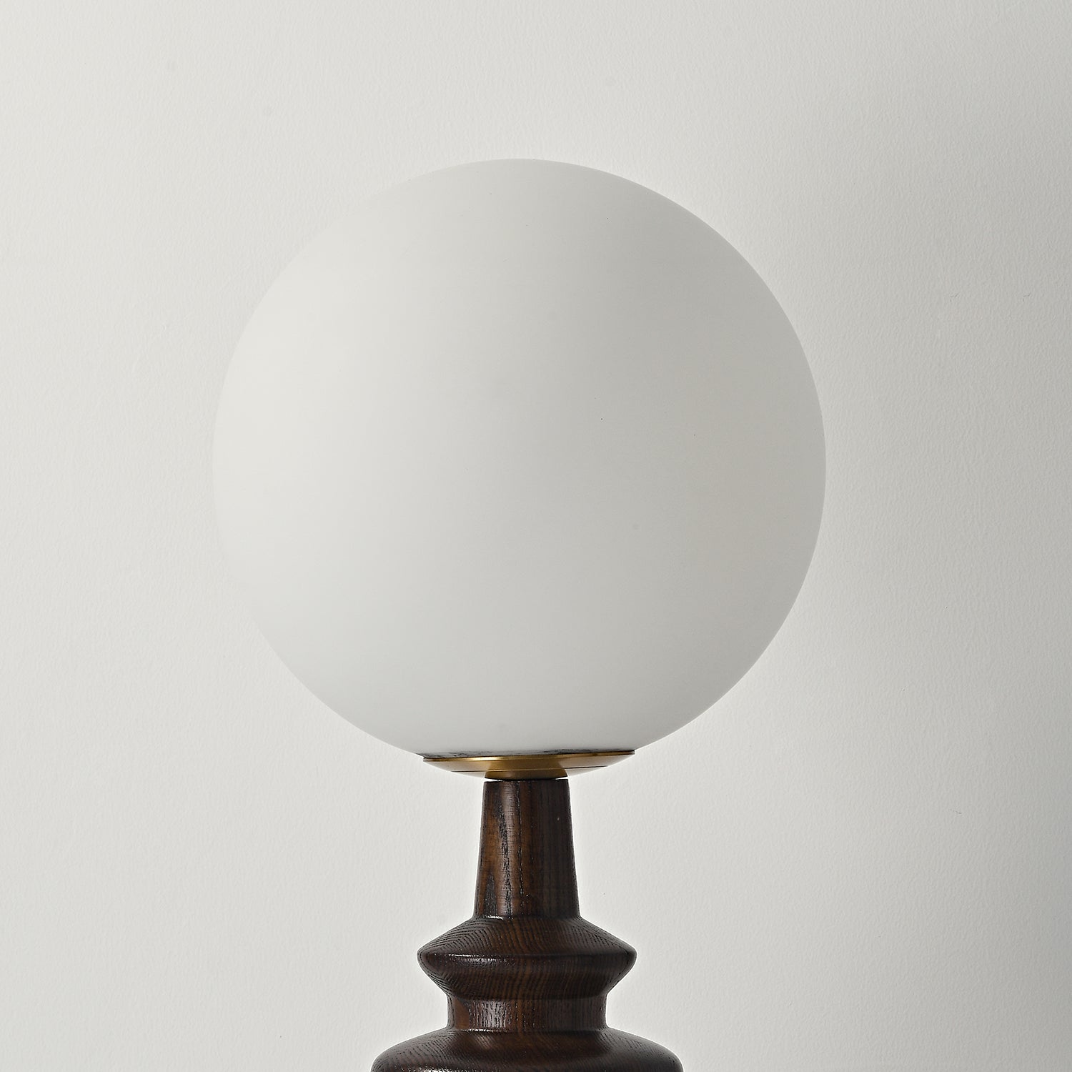 Sveta Table Lamp