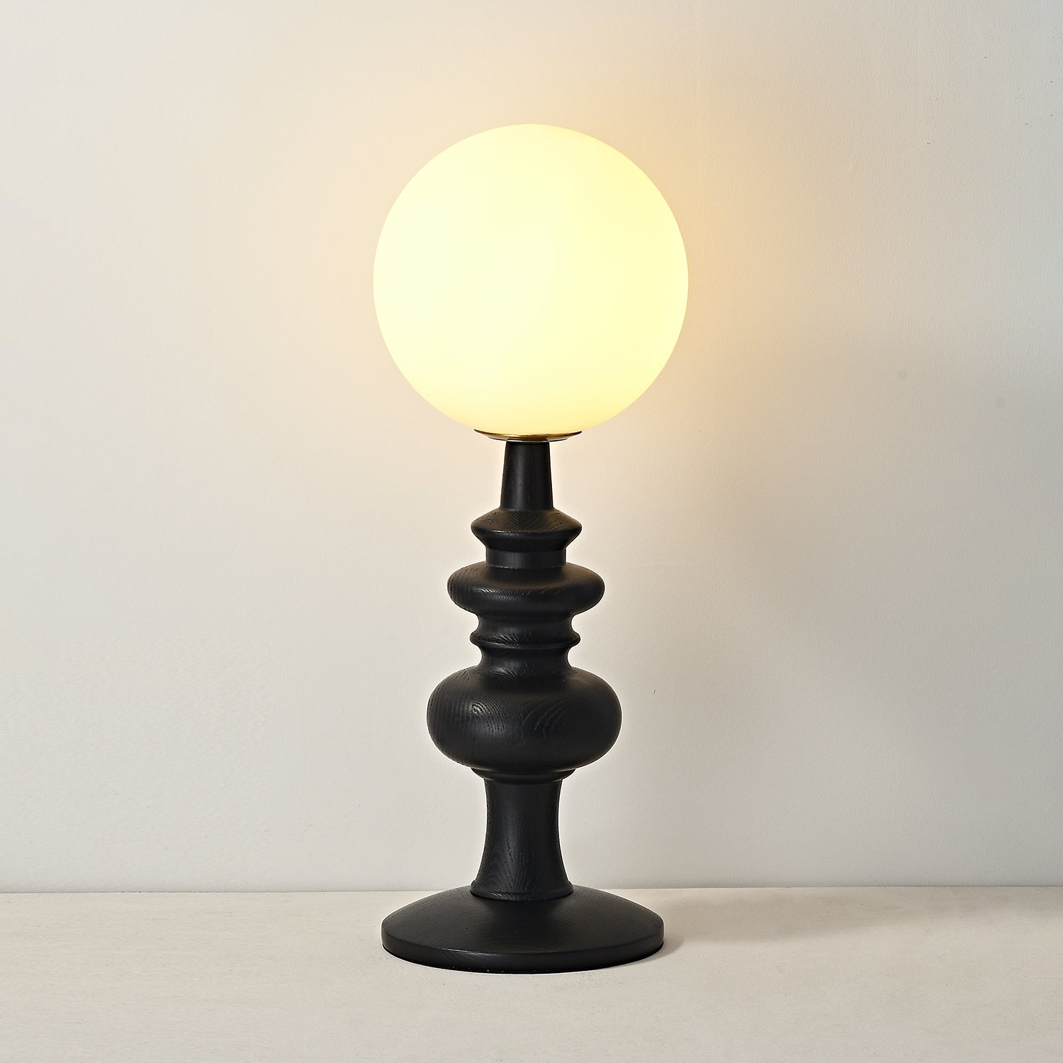 Sveta Table Lamp