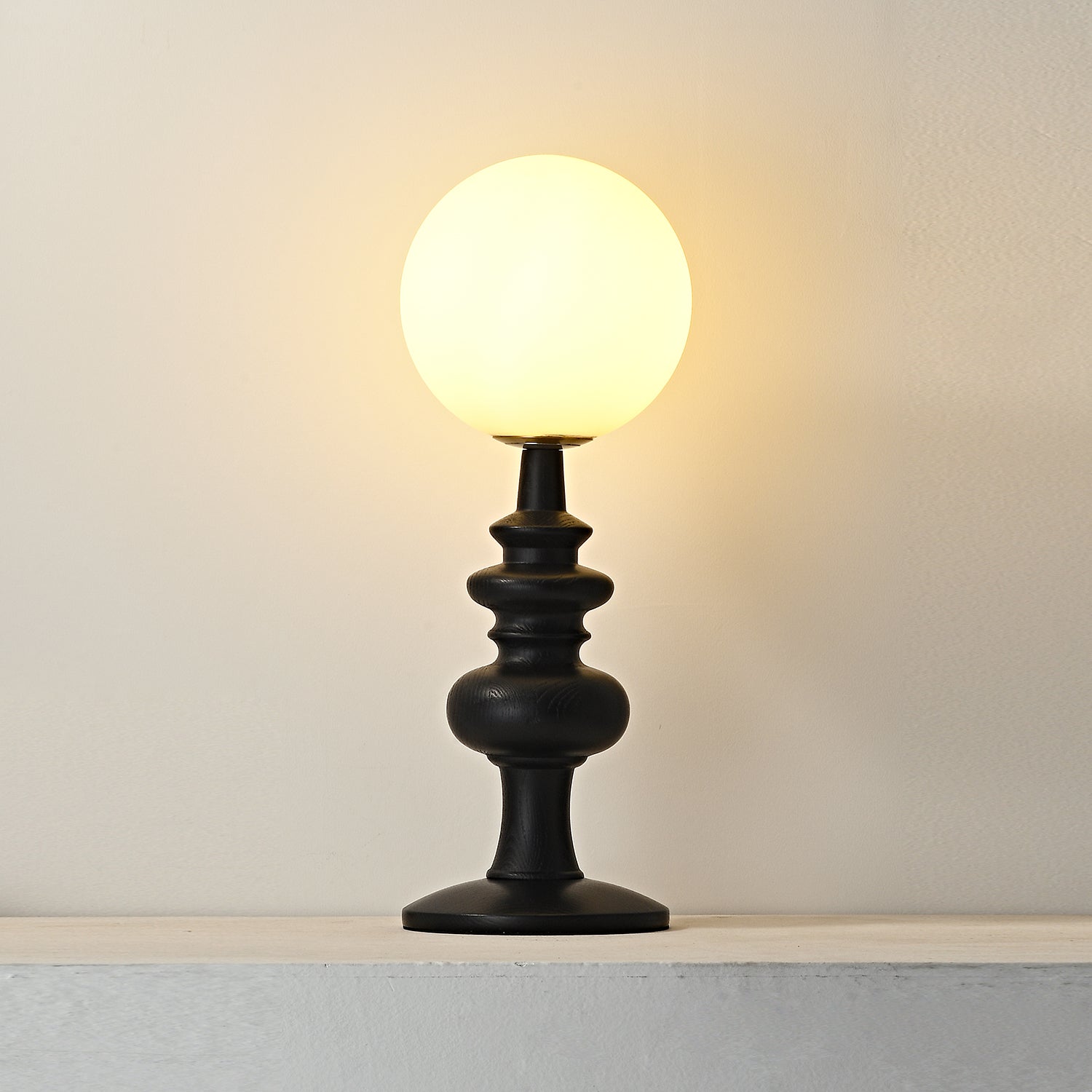 Sveta Table Lamp