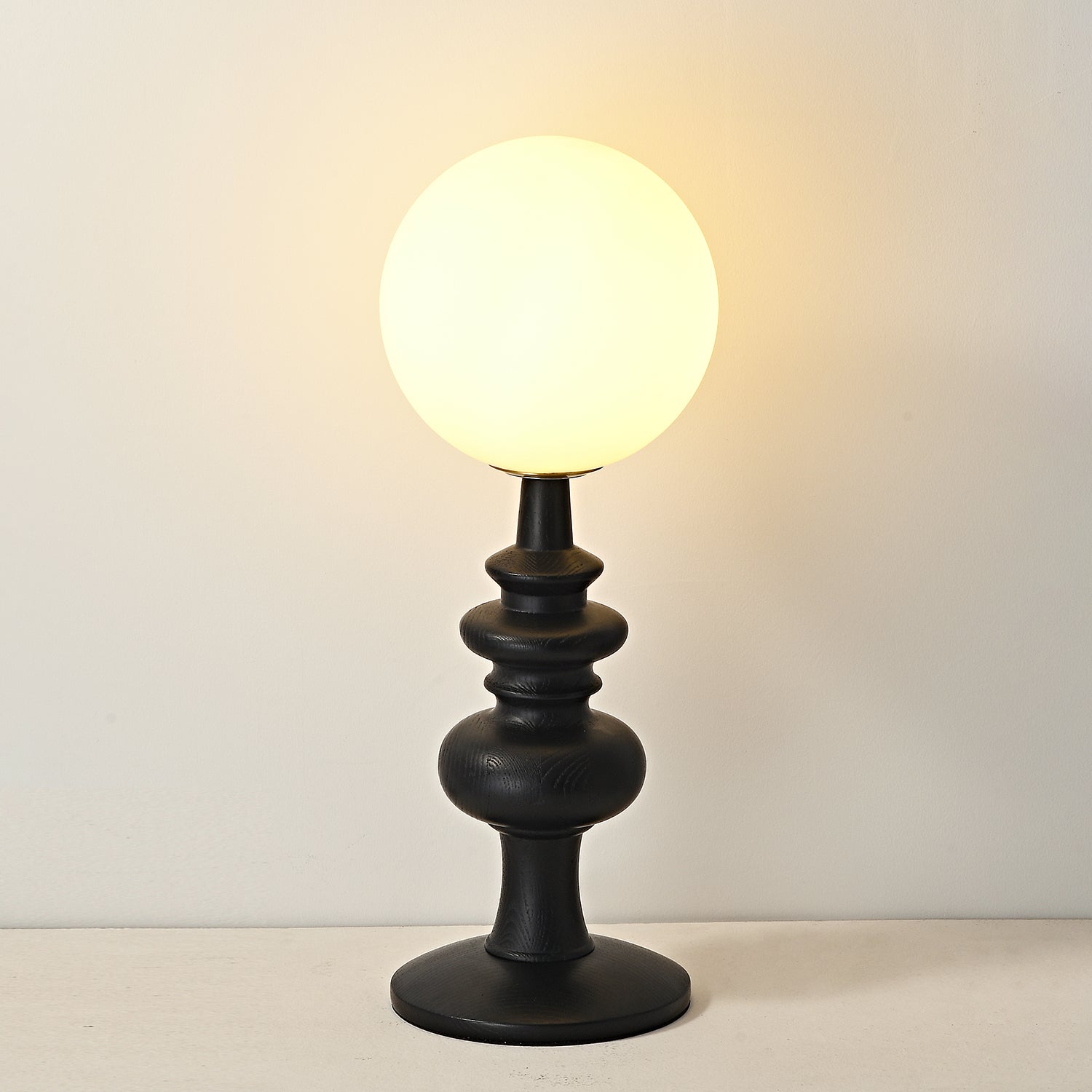 Sveta Table Lamp