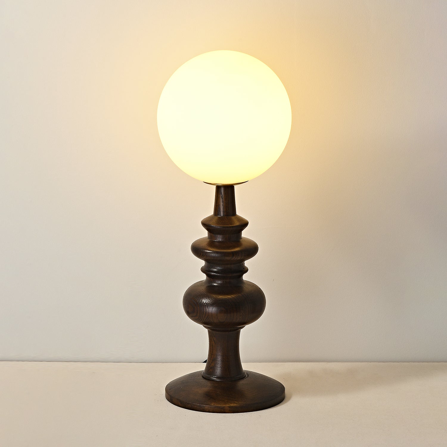 Sveta Table Lamp