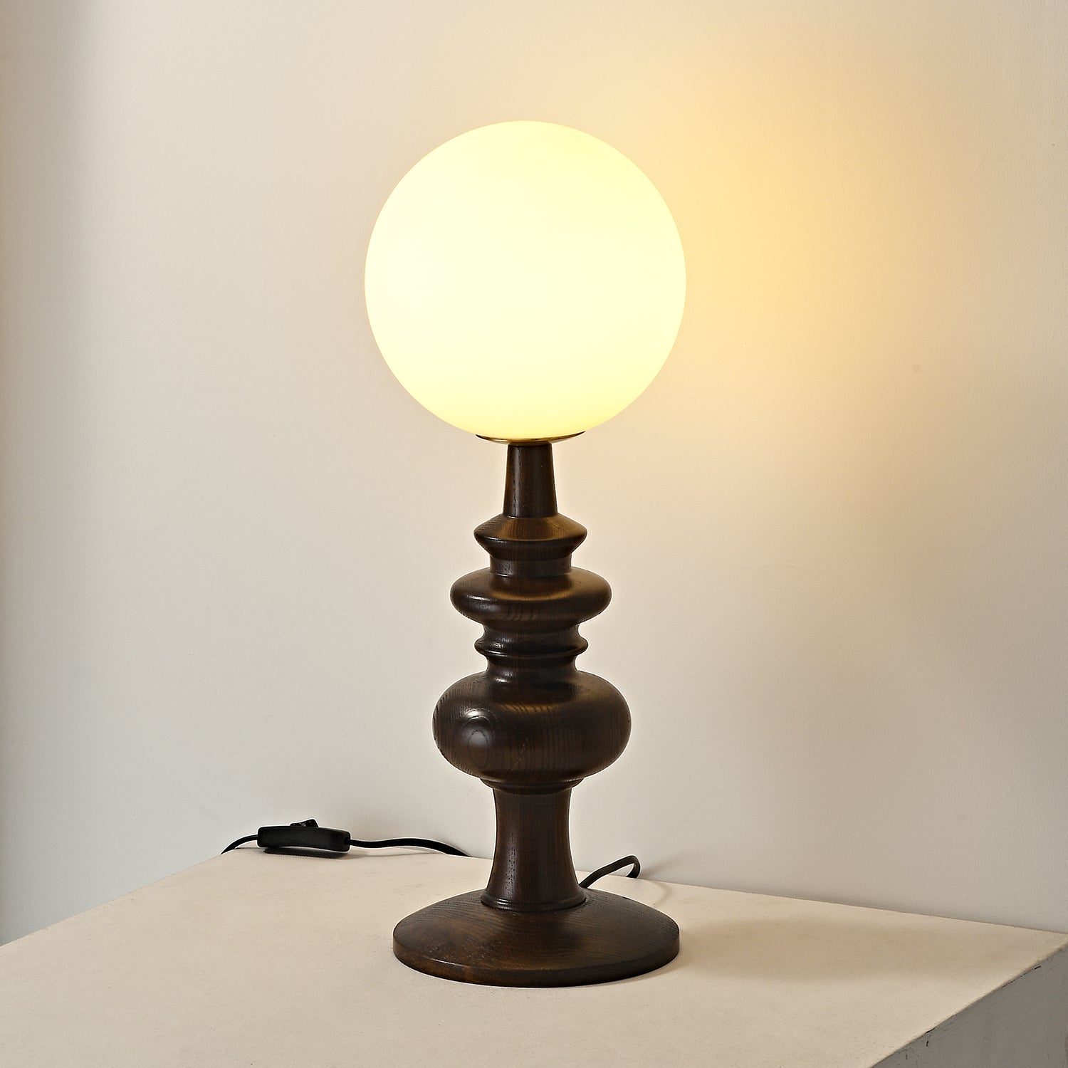 Sveta Table Lamp