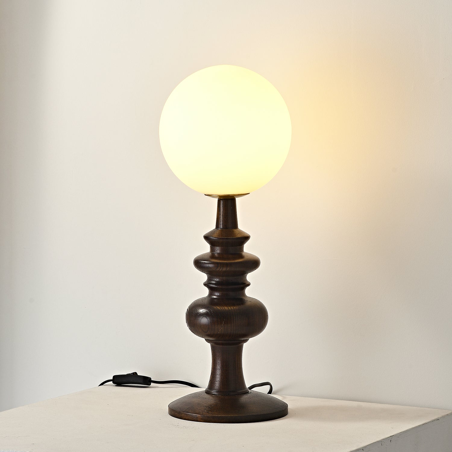 Sveta Table Lamp