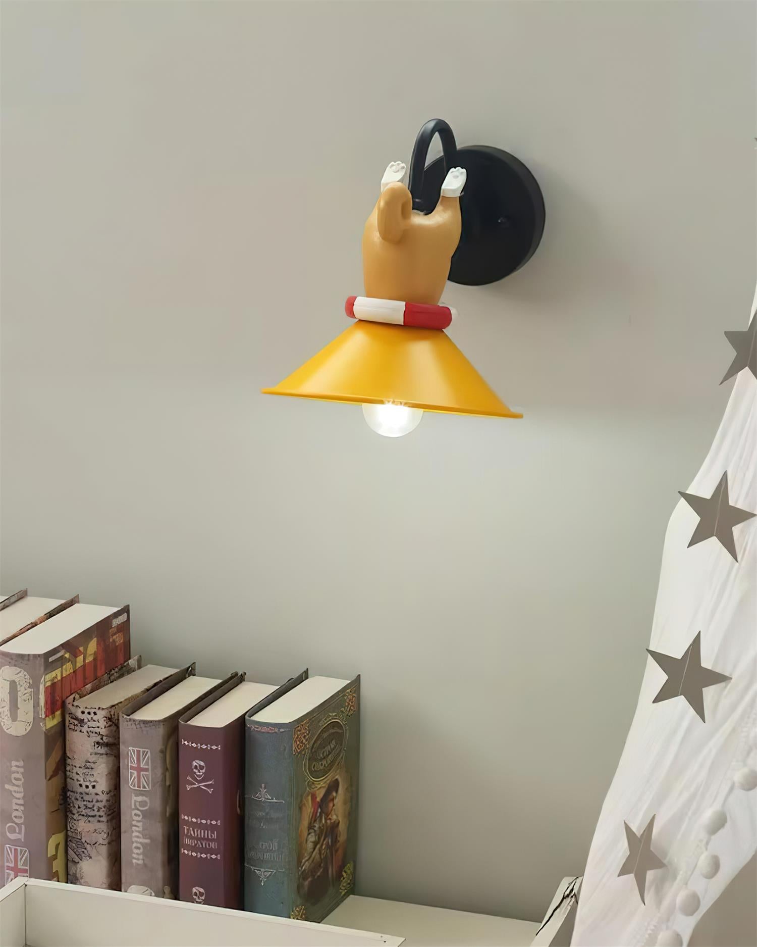 Taily Wall Lamp