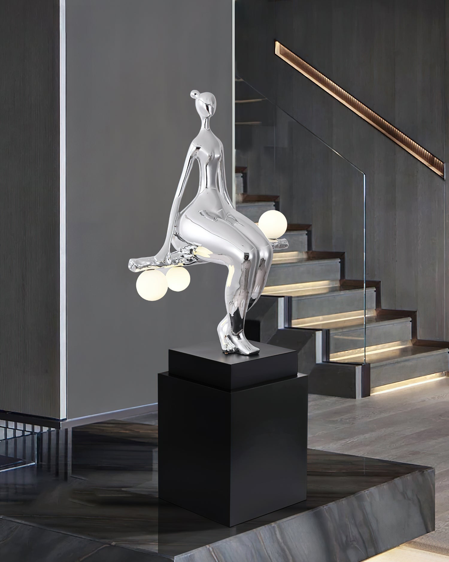 Tennie Sculpture Floor Lamp