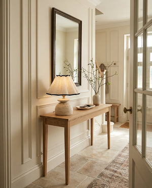 Tessavon Table Lamp