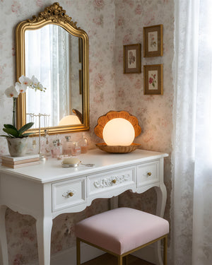 Tide’s Seashell  Table Lamp