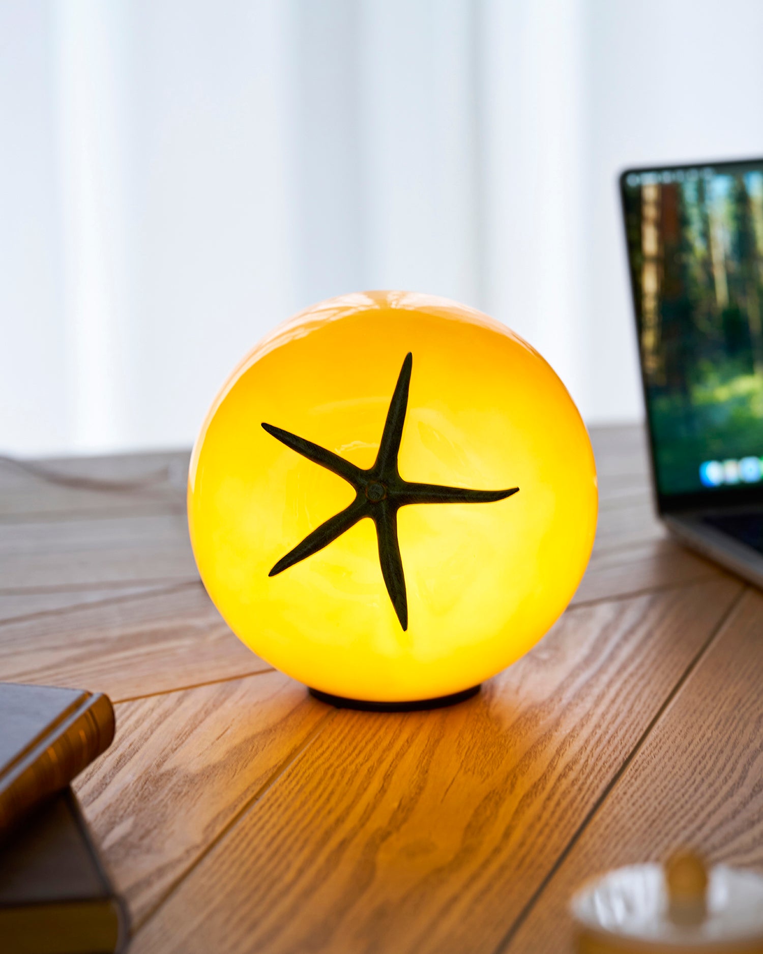 Tomato Glass Table Lamp - Docos