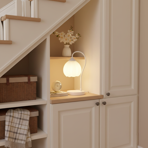 Tulip Shaped Table Lamp