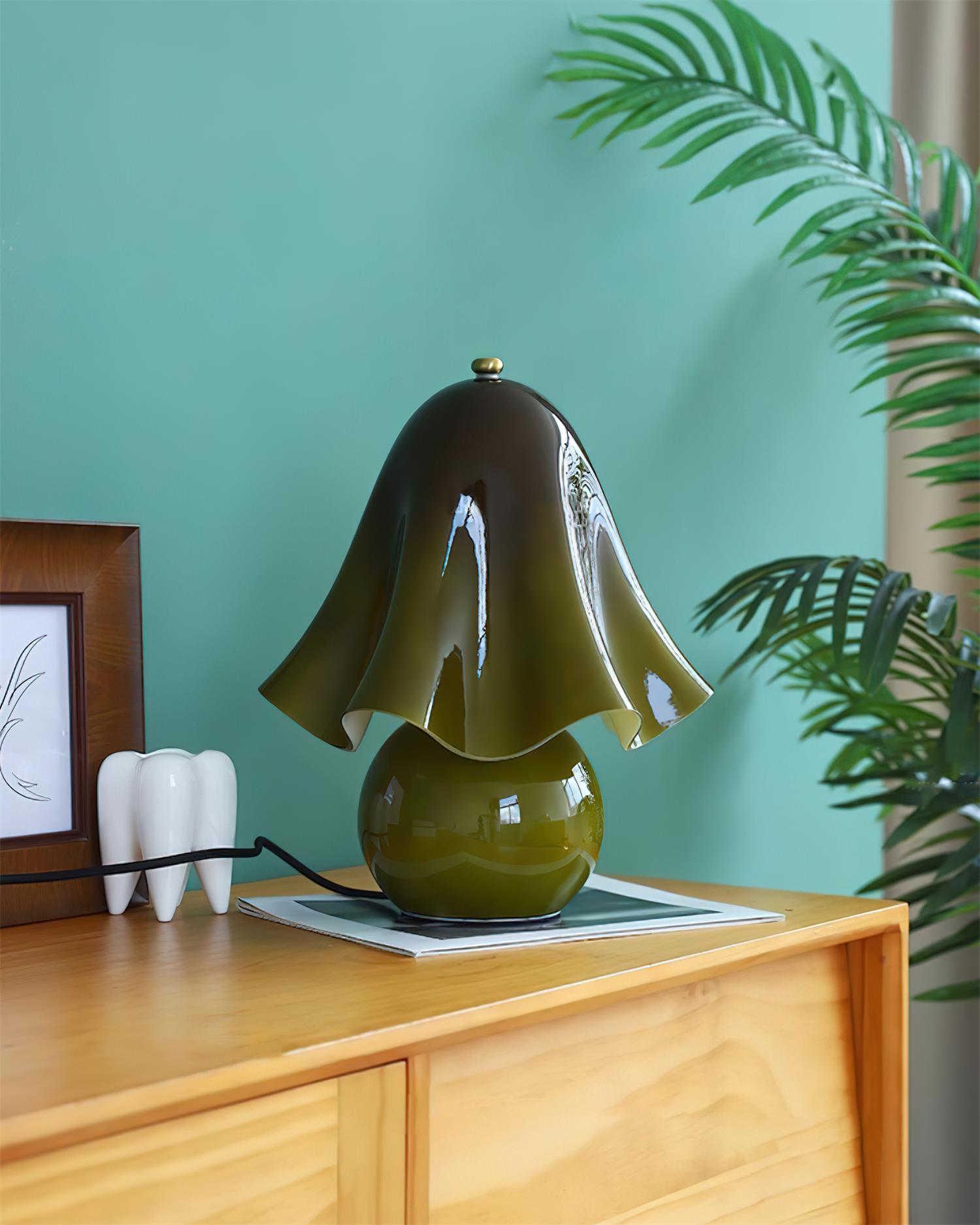 Vera Table Lamp