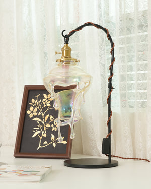 Lámpara de mesa con forma de gota de agua