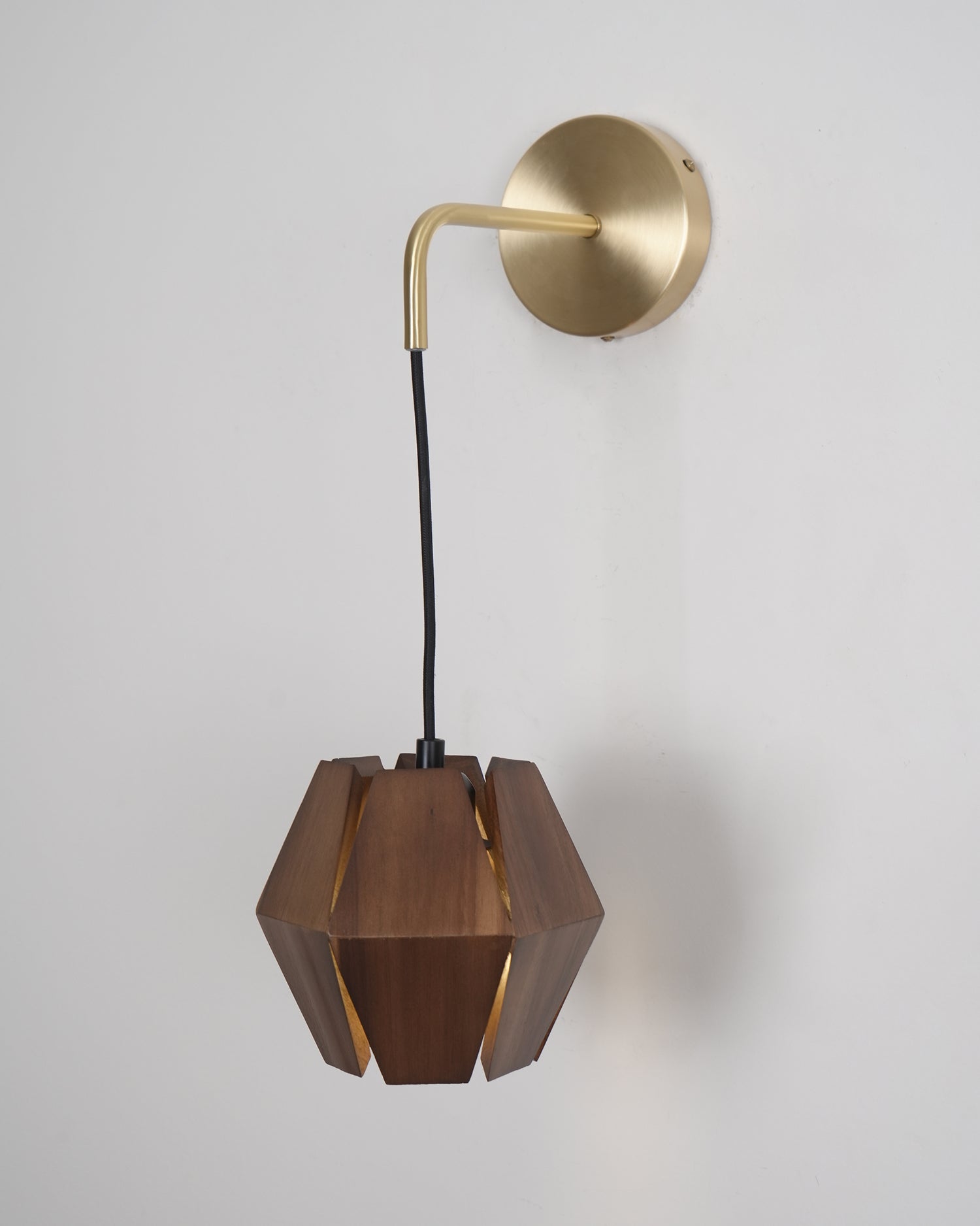 Wood Astris Wall Lamp